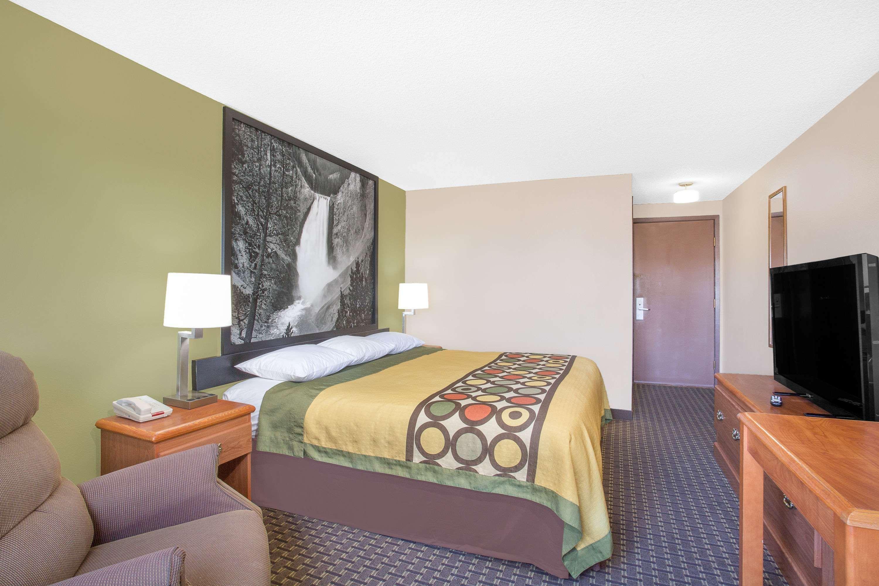Super 8 By Wyndham Riverton Exteriér fotografie