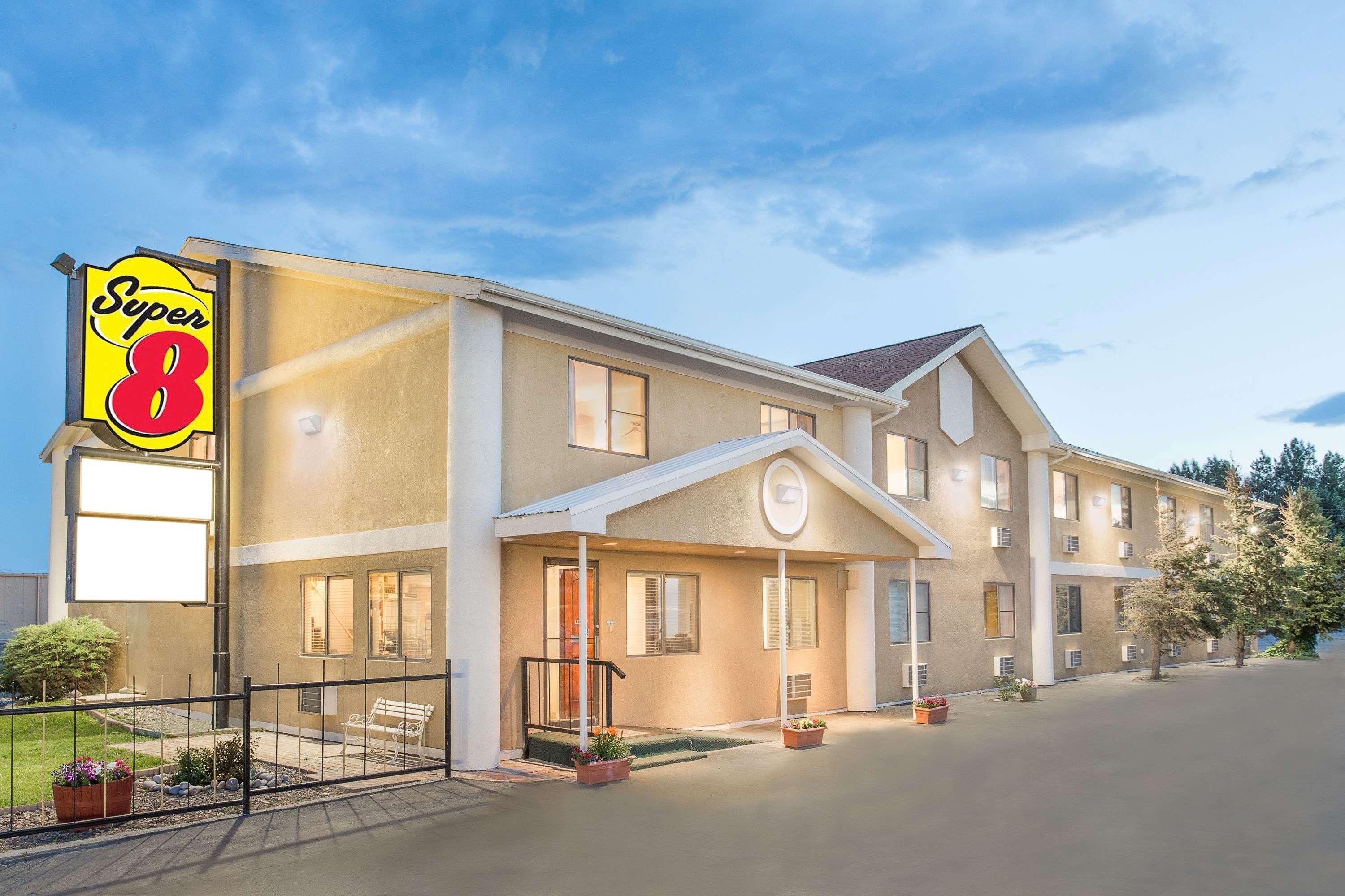 Super 8 By Wyndham Riverton Exteriér fotografie